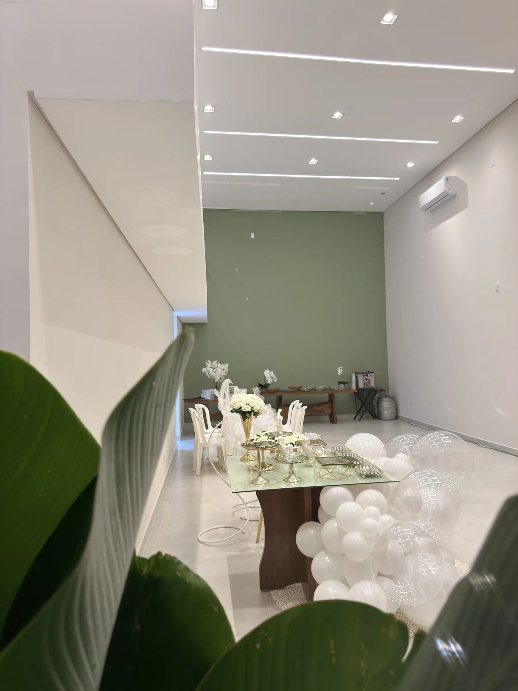Salão da Dondoka Recepções montado e decorado para um evento